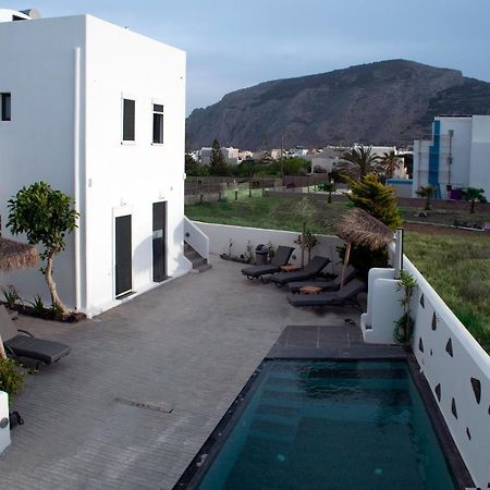 Sun Springs Suites Kamári 外观 照片