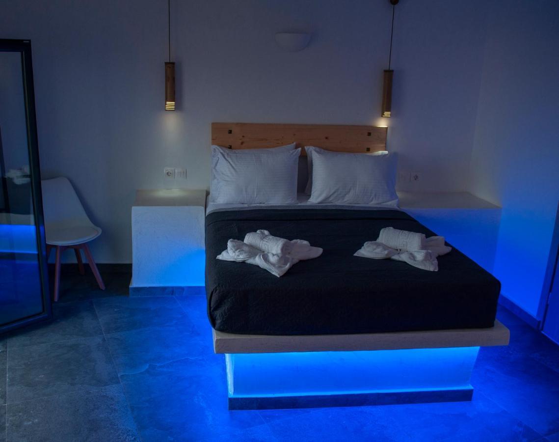 Sun Springs Suites Kamári 外观 照片