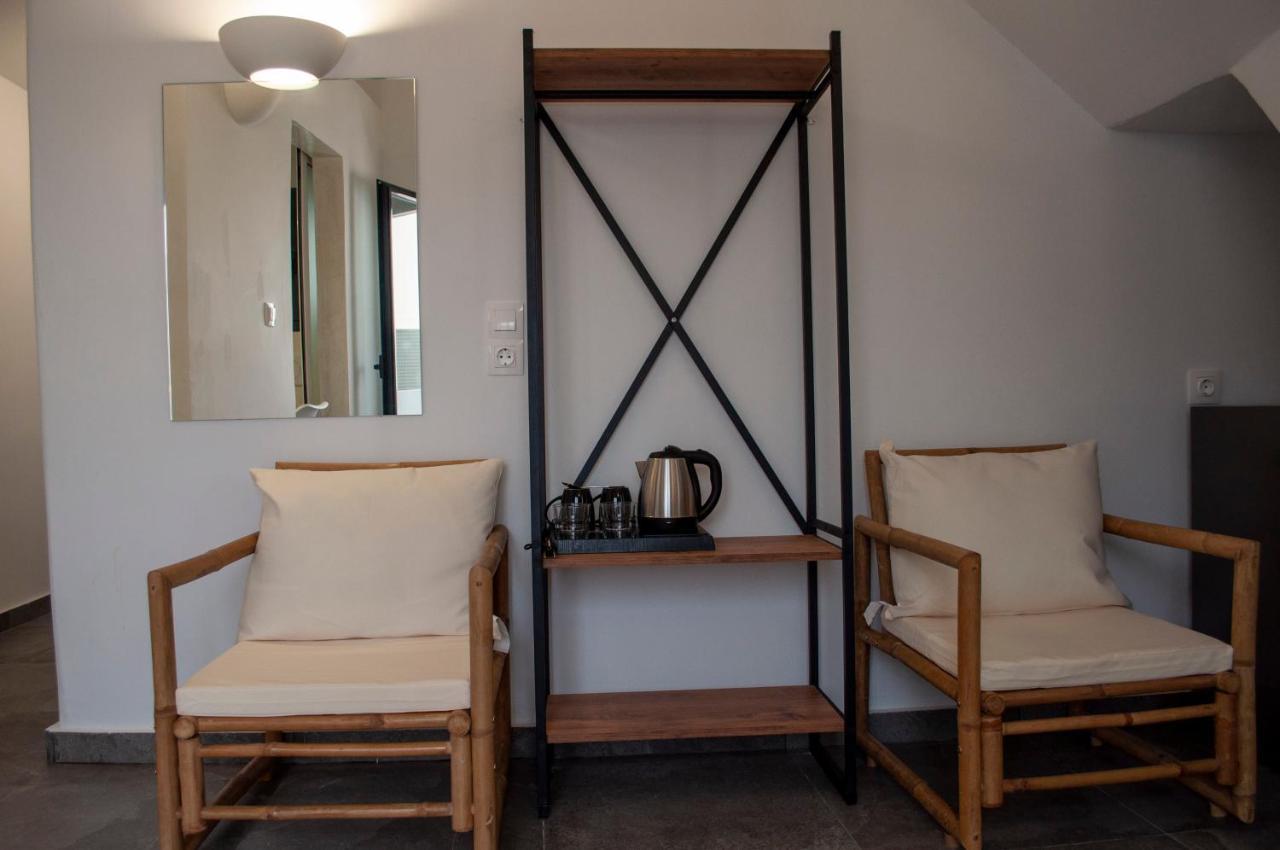 Sun Springs Suites Kamári 外观 照片