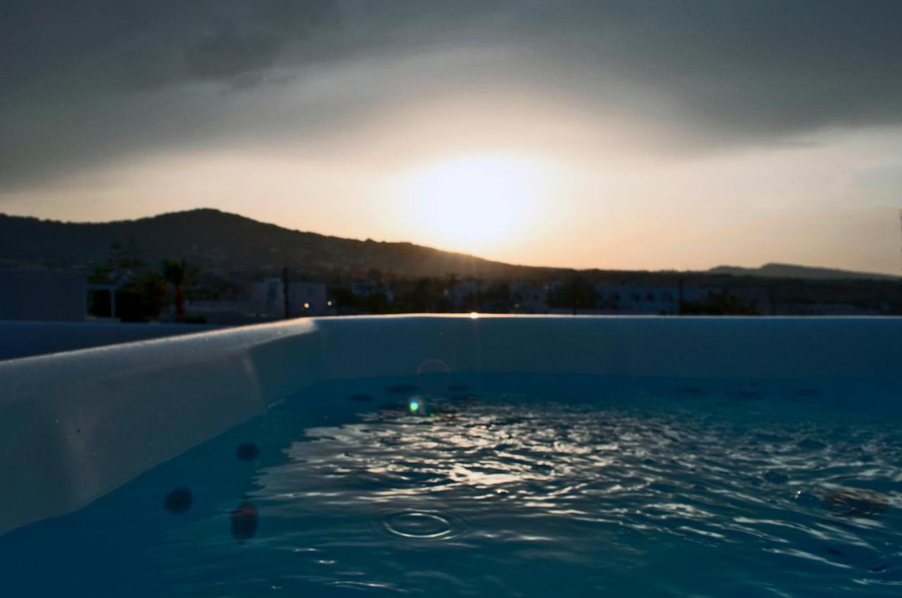 Sun Springs Suites Kamári 外观 照片