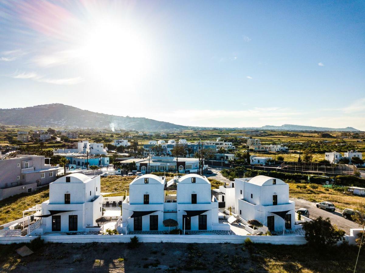 Sun Springs Suites Kamári 外观 照片